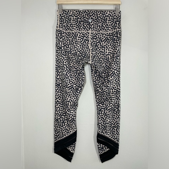 Lululemon High Times Pant Wrap Mesh
Ace Spot Grain Black - Picture 11 of 13